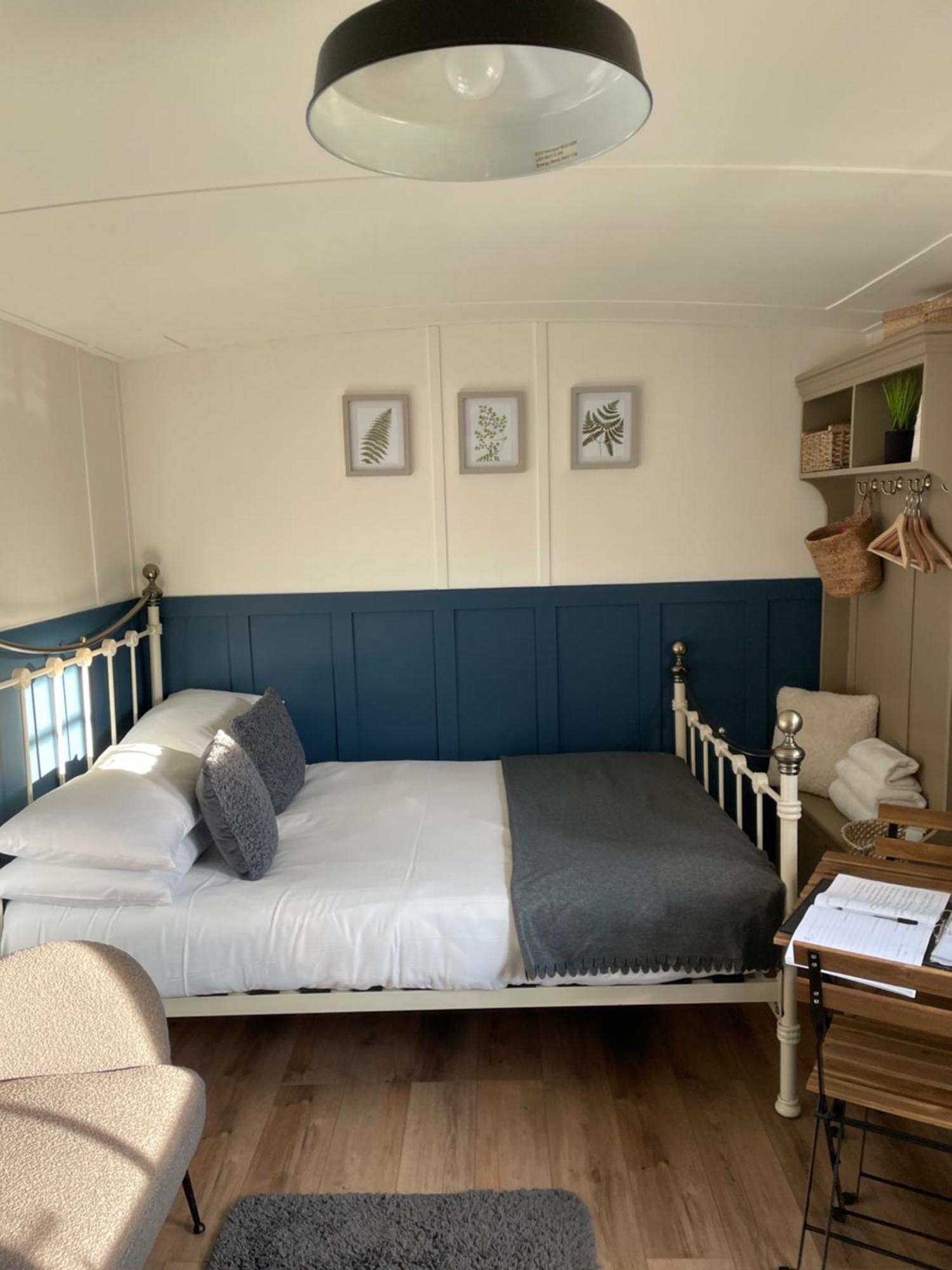 Rosemary Shepherds Hut, Clay Bank Huts Ingleby Greenhow Exterior foto